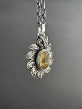 Load image into Gallery viewer, Rutilated Quartz Owl