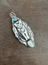 Load image into Gallery viewer, Jewel Cat # 4