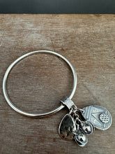 Load image into Gallery viewer, Sterling silver Jingle bangle