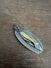 Load image into Gallery viewer, Golden Fish 5