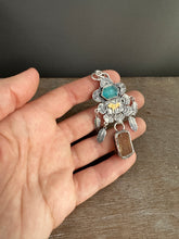 Load image into Gallery viewer, Small Golden Lion with Apatite, and Imperial Tooaz