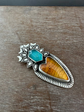Load image into Gallery viewer, Montana Agate and Apatite Sacred Heart.
