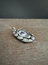 Load image into Gallery viewer, Botswana agate and feathers pendant