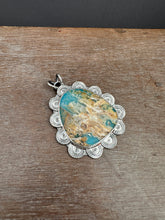 Load image into Gallery viewer, Plume agate doublet lace medallion