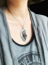 Load image into Gallery viewer, Deschutes Jasper Raven