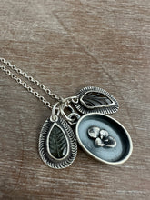 Load image into Gallery viewer, Flower and Tourmaline Leaves Charm Set