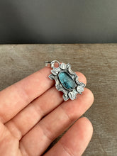 Load image into Gallery viewer, Moss kyanite small pendant