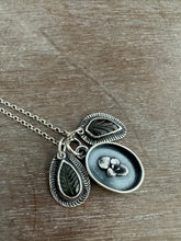 Load image into Gallery viewer, Flower and Tourmaline Leaves Charm Set