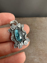 Load image into Gallery viewer, Moss kyanite small pendant