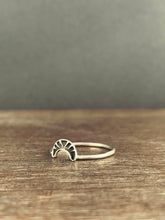 Load image into Gallery viewer, Small accent stacking ring