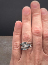 Load image into Gallery viewer, Large fish stack ring