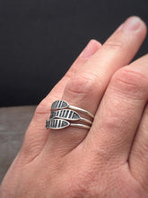 Load image into Gallery viewer, Large fish stack ring