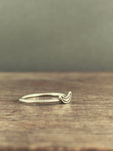 Load image into Gallery viewer, Crescent moon stack ring