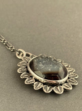 Load image into Gallery viewer, Agate Druzy necklace