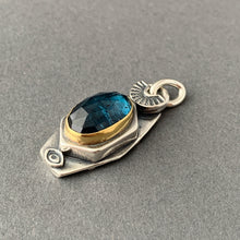 Load image into Gallery viewer, Mossy kyanite set in 22k gold