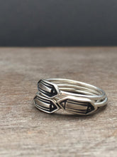 Load image into Gallery viewer, Sterling silver crystal point ring