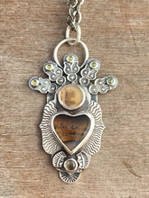 Load image into Gallery viewer, Montana agate sacred heart pendant