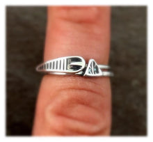 Load image into Gallery viewer, Set of four Stacking arrow rings