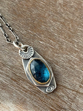 Load image into Gallery viewer, Mossy kyanite set in 22k gold