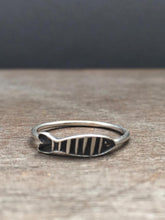 Load image into Gallery viewer, Large fish stack ring