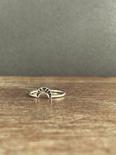 Load image into Gallery viewer, Small accent stacking ring