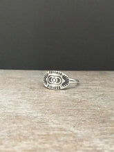 Load image into Gallery viewer, Elaborate twin Moon ring