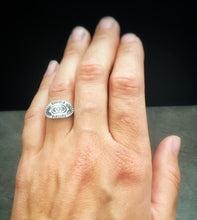 Load image into Gallery viewer, Elaborate twin Moon ring