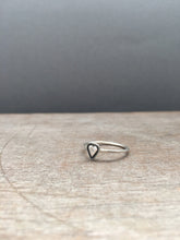 Load image into Gallery viewer, Silver heart ring