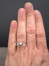 Load image into Gallery viewer, Sterling silver Bear paw ring