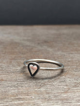 Load image into Gallery viewer, Silver heart ring
