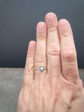Load image into Gallery viewer, Silver heart ring