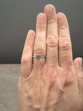 Load image into Gallery viewer, Silver uterus ring