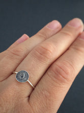 Load image into Gallery viewer, Silver teardrop ring