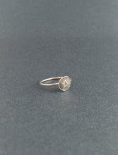 Load image into Gallery viewer, Silver teardrop ring