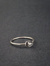 Load image into Gallery viewer, Ivy Leaf stacking ring