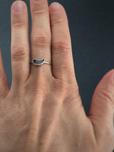 Load image into Gallery viewer, Bent Feather ring