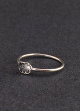 Load image into Gallery viewer, Oak leaf stacking ring
