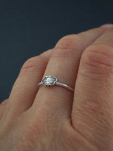 Load image into Gallery viewer, Oak leaf stacking ring