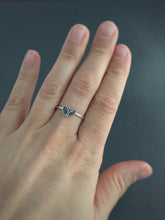 Load image into Gallery viewer, petal stacking ring