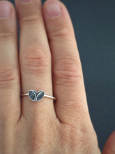 Load image into Gallery viewer, petal stacking ring