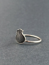 Load image into Gallery viewer, Flame sterling silver ring