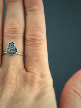 Load image into Gallery viewer, Flame sterling silver ring