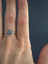 Load image into Gallery viewer, Silver teardrop ring