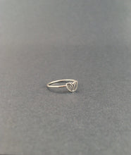 Load image into Gallery viewer, petal stacking ring