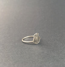 Load image into Gallery viewer, Flame sterling silver ring