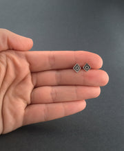 Load image into Gallery viewer, Sterling silver kite earrings