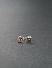 Load image into Gallery viewer, Sterling silver kite earrings