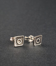Load image into Gallery viewer, Sterling silver kite earrings