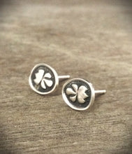 Load image into Gallery viewer, Sterling silver flower stud earrings