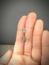 Load image into Gallery viewer, Sterling silver flower studs